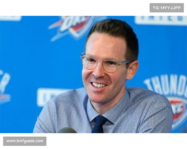 杨毅谈灰熊交易:里夫斯与3J非等价交换 杨毅谈灰熊交易:里夫斯与3J非等价交换